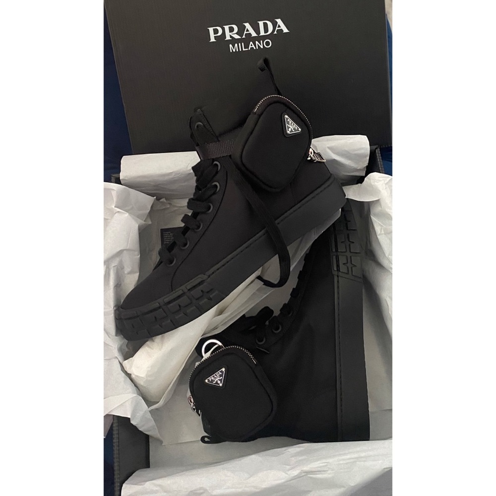 Brand new Authentic Prada unisex sneakers